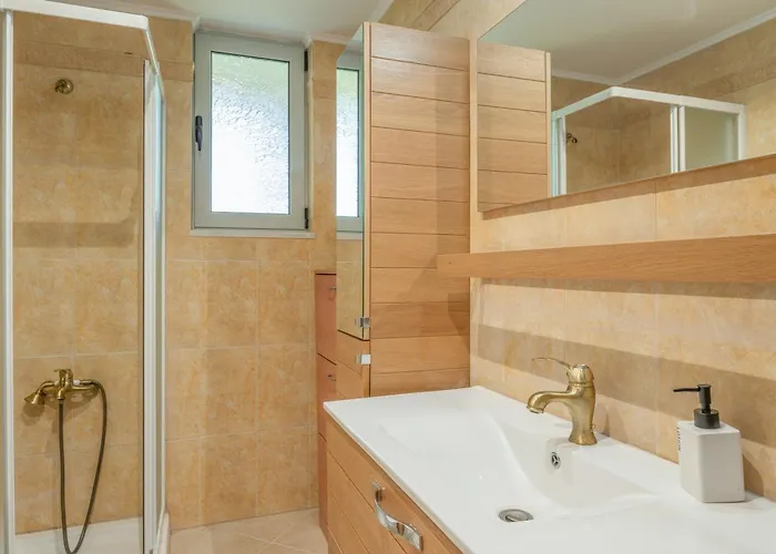 Holiday home Angelina'S Stone Village House Valira